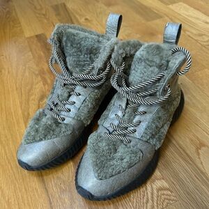 Bootie with fur lining